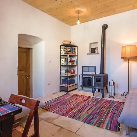 4 Bedroom Lovely In Holiday home Vodnjan