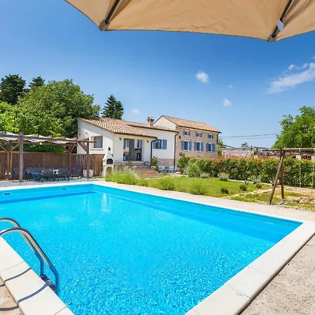 Holiday home 4 Bedroom Lovely In *