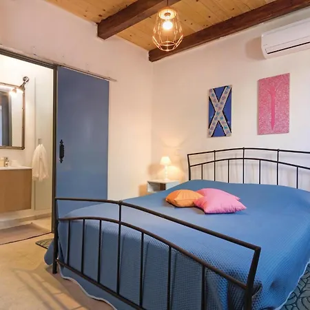 Holiday home 4 Bedroom Lovely In Vodnjan