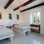 Four-bedroom In Ferienhaus