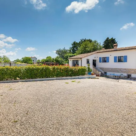 Four-bedroom In * Vodnjan
